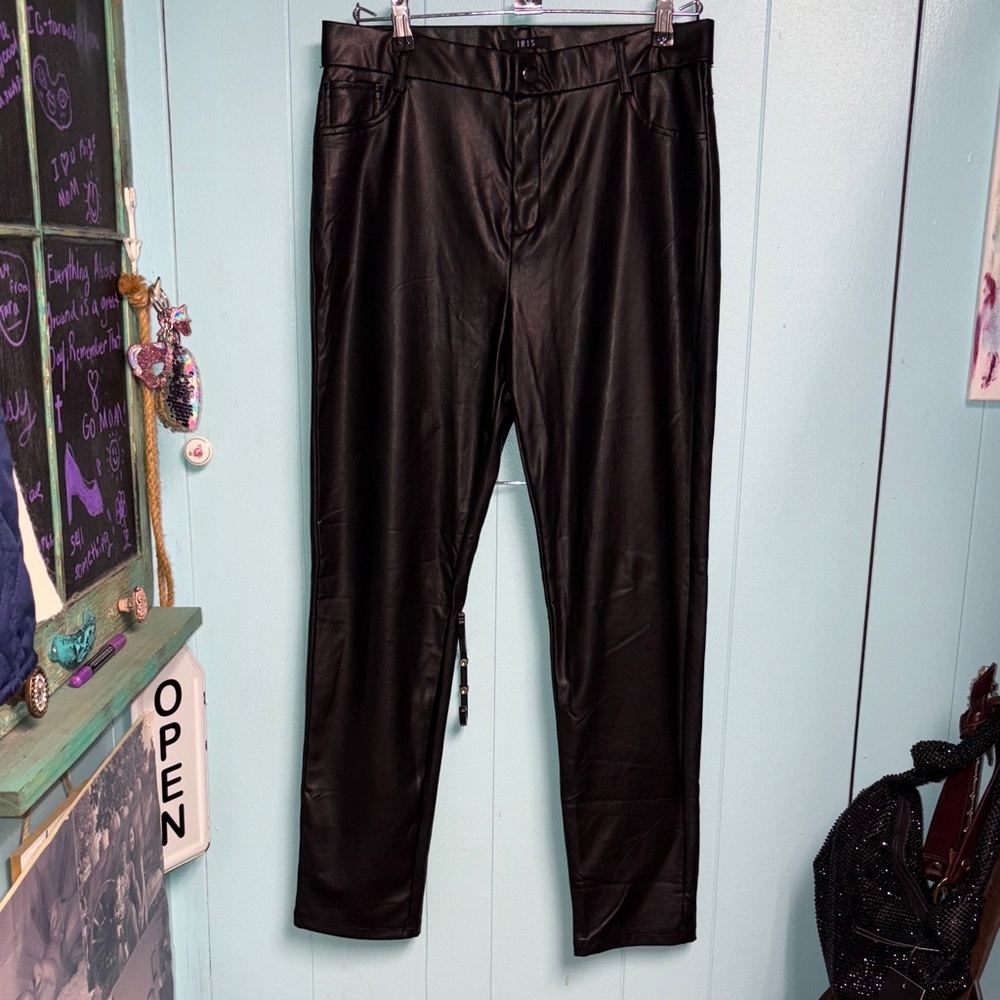 Iris women’s Sleek Black Leather Pants